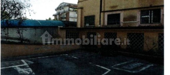 1 room Commercial property in Rome, Italy No. 259279 2