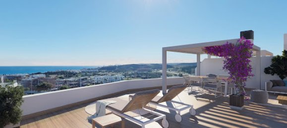 3 bedrooms Penthouse in Estepona, Spain No. 141154 2