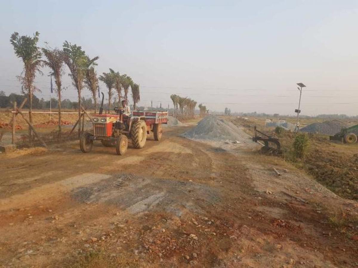  Land in Lucknow, India No. 30110