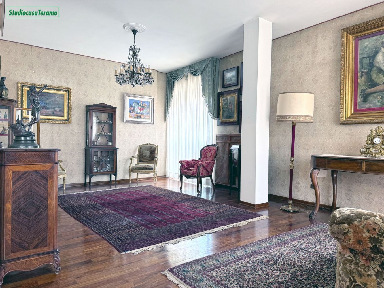 6غرفة شقة في Teramo, Italy رقم 144968