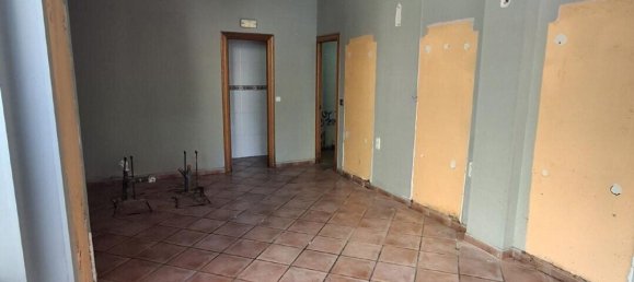 44m² Commercial property in Zaragoza, Spain No. 146328 16