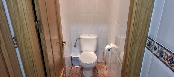 44m² Commercial property in Zaragoza, Spain No. 146328 19