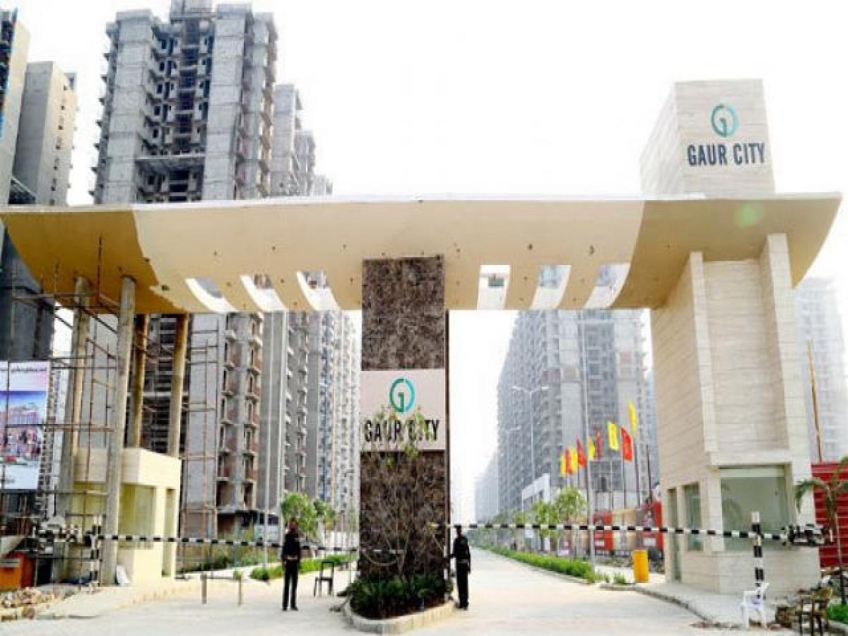 Дом с 2 спальнями в Нойда, Индия № 66430