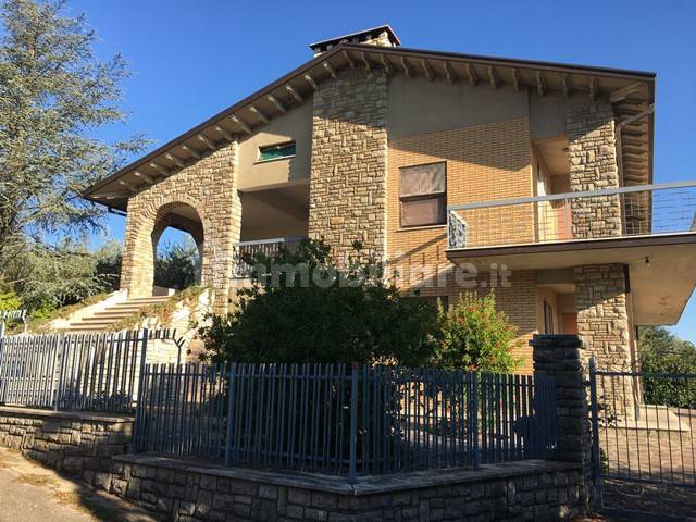 3 Schlafzimmer Villa in Magione, Italy, Nr. 143592