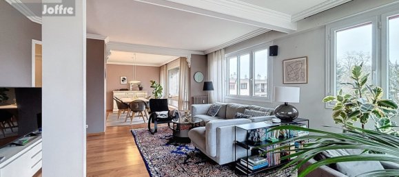 Duplex T4 em Fontainebleau, France N.º 297989 2