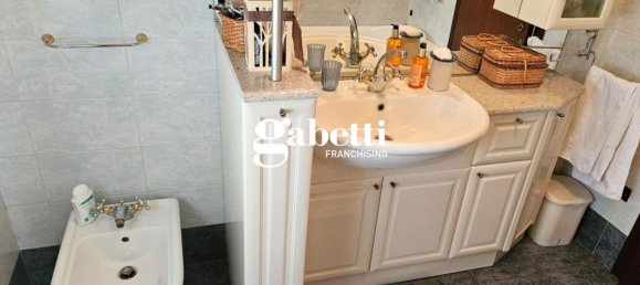 5 bedrooms House in Polverara, Italy No. 362462 8