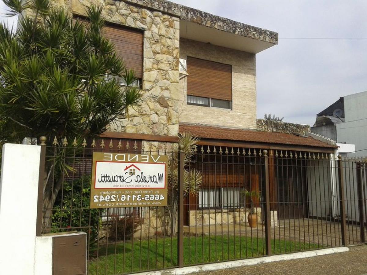 4 bedrooms House in Hurlingham, Argentina No. 5989