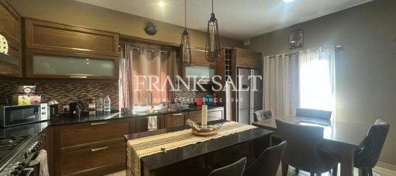 Квартира с 2 спальнями в Зеббудж, Мальта № 11460 3