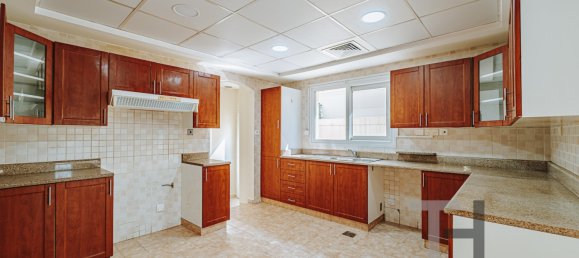 4 bedrooms Villa in Meadows, UAE No. 94438 3