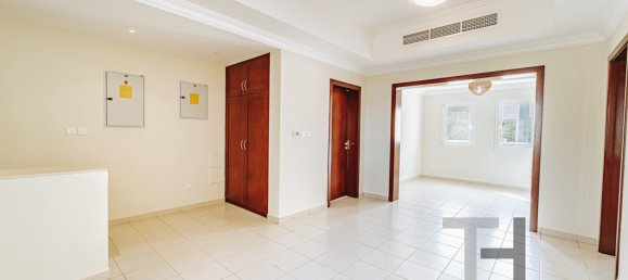 4 bedrooms Villa in Meadows, UAE No. 94438 11
