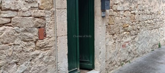 Casa de 4 habitaciónes en Modica, Italy No. 231016 2