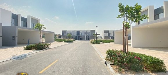 3 bedrooms Townhouse in Dubai Land, UAE No. 35266 8