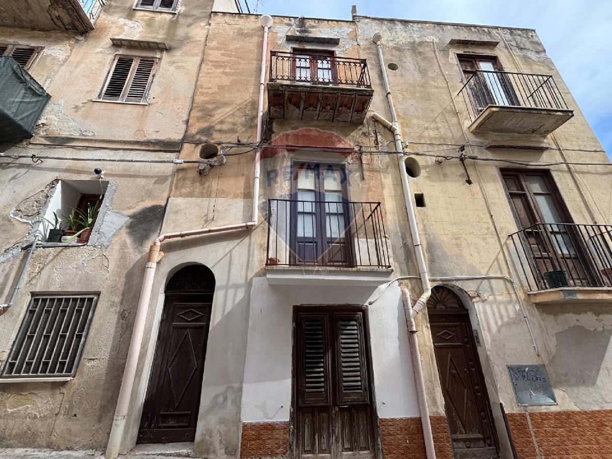 Casa T5 em Castellammare del Golfo, Italy N.º 329216