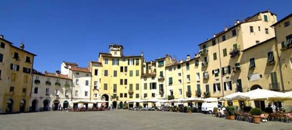 10 rooms House in Lucca, Italy No. 42743 9