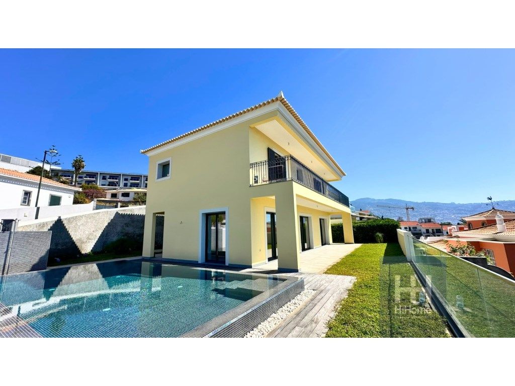 3 bedrooms House in Funchal, Portugal No. 145816