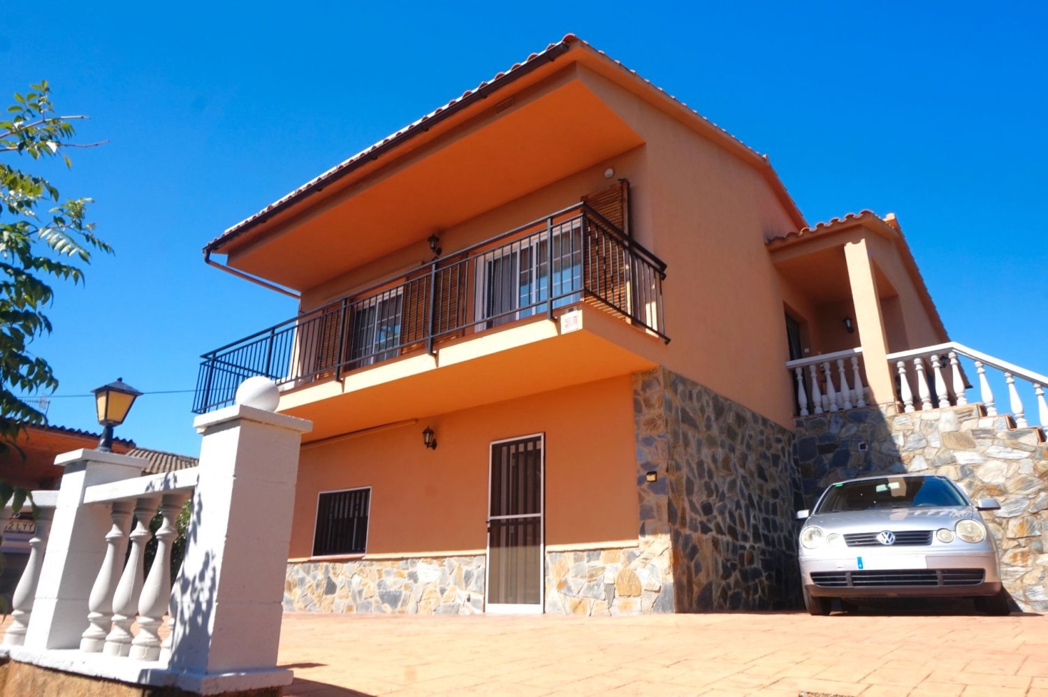 Дом с 4 спальнями в Барселона, Испания № 253365