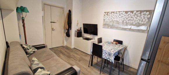 2 Schlafzimmer Wohnung in Naples, Italy, Nr. 376767 2