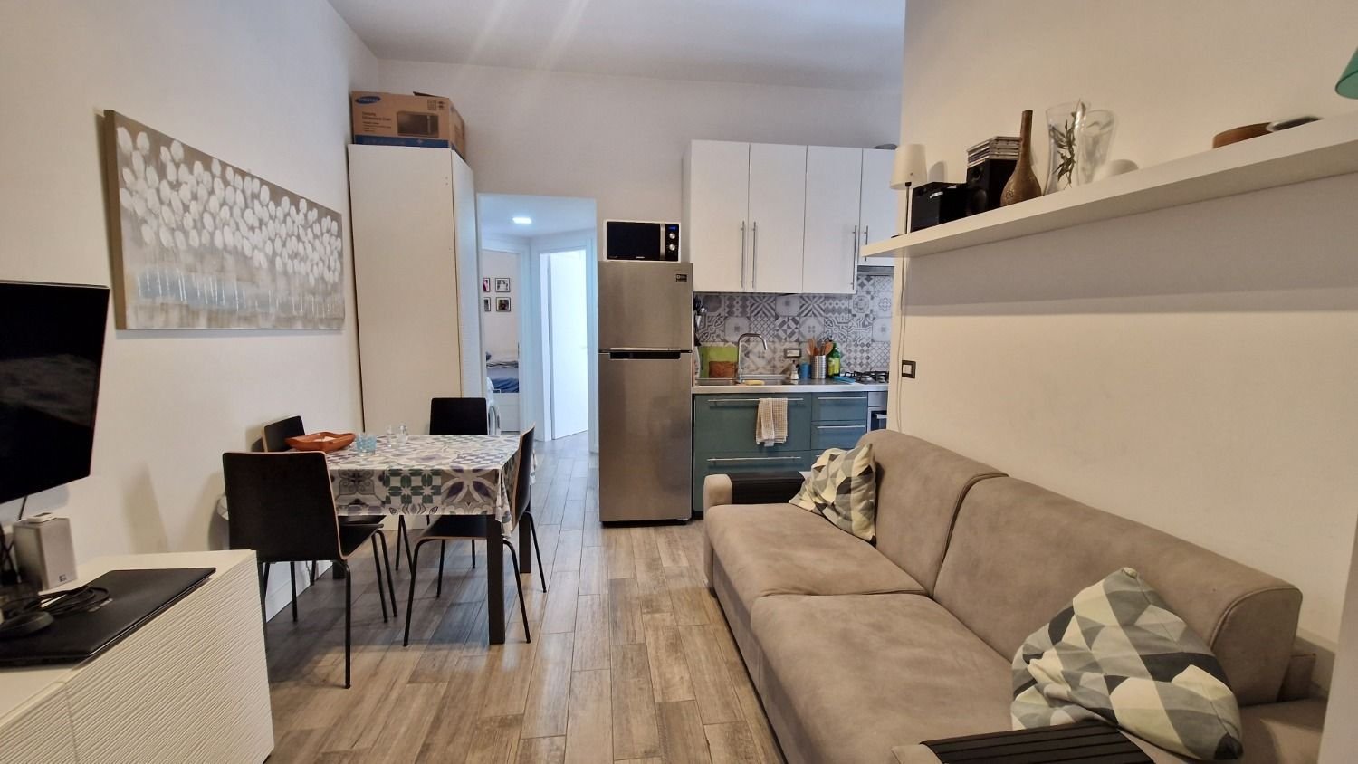 2 Schlafzimmer Wohnung in Naples, Italy, Nr. 376767