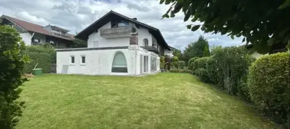 Таунхаус с 5 комнатами в Розенхайм, Германия № 234364 2