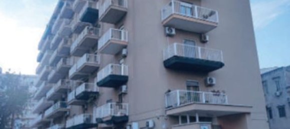 5 rooms Apartment in Palermo, Italy No. 50896 2