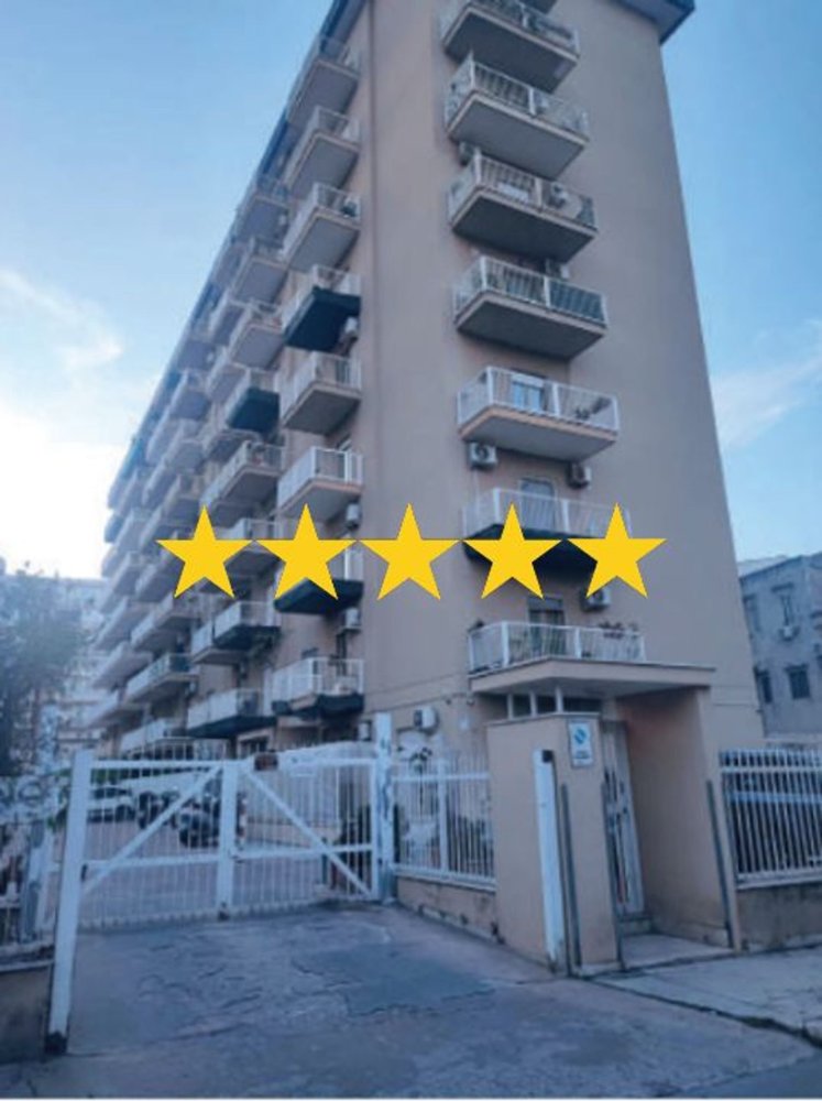 5 rooms Apartment in Palermo, Italy No. 50896