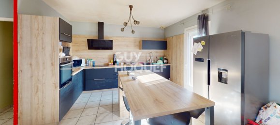 3 bedrooms House in Sardieu, France No. 204733 4