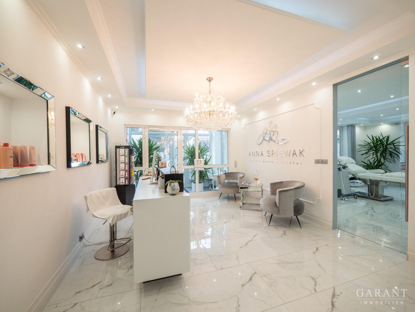 Oficina en Biberach, Germany 196 m² No. 17541