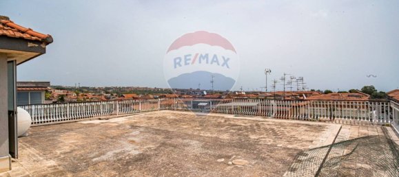 Квартира с 2 спальнями в Ачи Катена, Италия № 144363 15