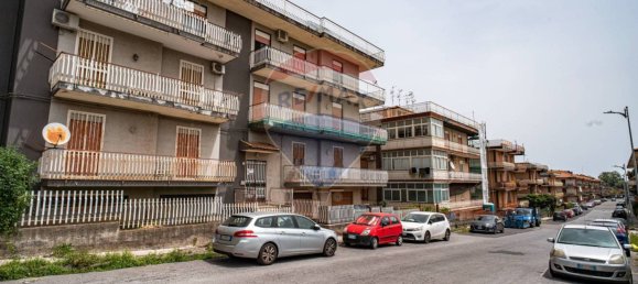 Квартира с 2 спальнями в Ачи Катена, Италия № 144363 19