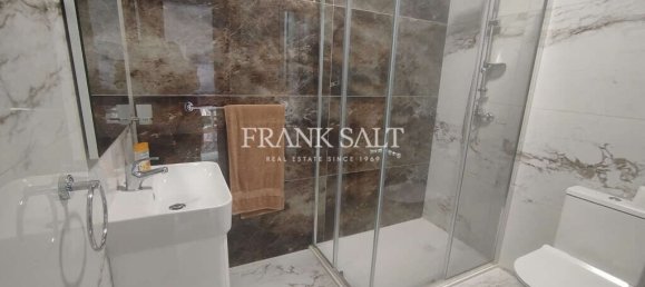 Ático de 1 dormitorio en Kalkara, Malta No. 8240 6