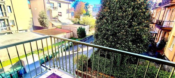2 bedrooms Apartment in Arona, Italy No. 272815 3