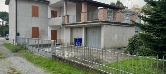 6-Zimmer Haus in Medesano, Italy, Nr. 157739 5