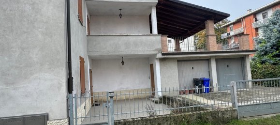 6-Zimmer Haus in Medesano, Italy, Nr. 157739 4