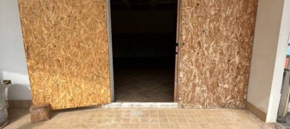 Квартира с 4 комнатами в Пиццо, Италия № 107309 3