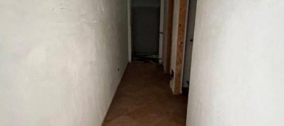 Квартира с 4 комнатами в Пиццо, Италия № 107309 4