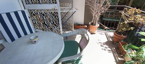 4-Zimmer Wohnung in Naples, Italy, Nr. 233888 3