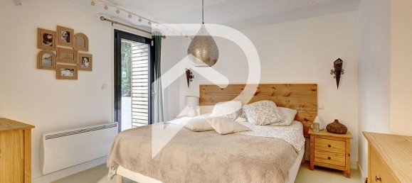 4 bedrooms House in Colombes, France No. 165173 8