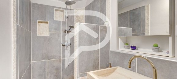 4 bedrooms House in Colombes, France No. 165173 11