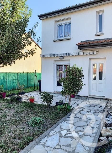 3 bedrooms House in Lempdes, France No. 319355