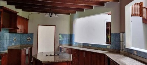 13 bedrooms House in Cariari, Costa Rica No. 1018 2