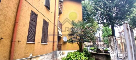 4 bedrooms Apartment in Maleo, Italy No. 364611 2