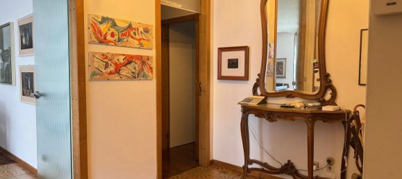 4 bedrooms Apartment in Venice, Italy No. 331561 2