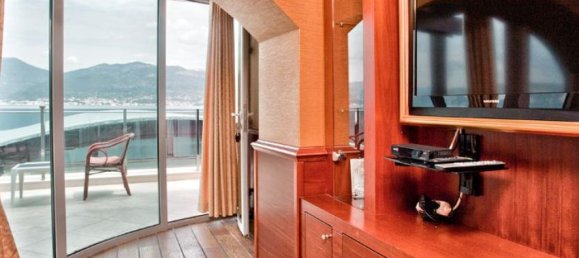 7 bedrooms Land in Tivat, Montenegro No. 138 8