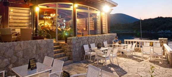 7 bedrooms Land in Tivat, Montenegro No. 138 6