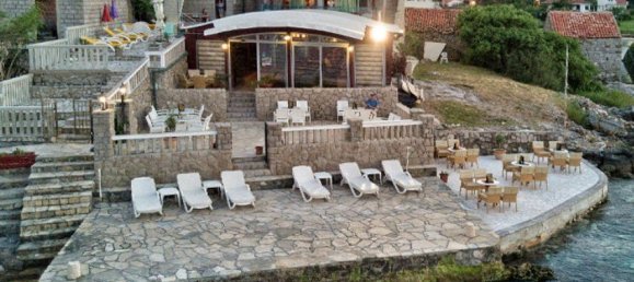 7 bedrooms Land in Tivat, Montenegro No. 138 2