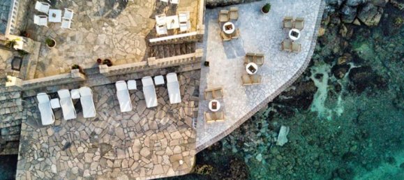 7 bedrooms Land in Tivat, Montenegro No. 138 20