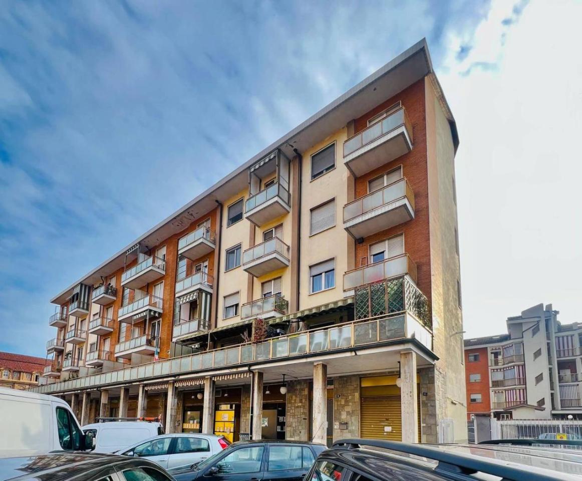 3 rooms Apartment in Venaria Reale, Italy No. 32537