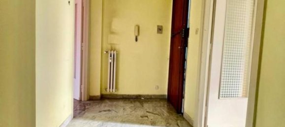 3 rooms Apartment in Venaria Reale, Italy No. 32537 2