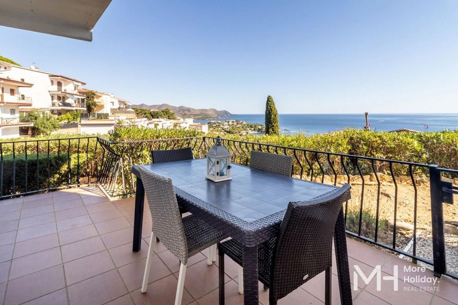 2 bedrooms Apartment in Llanca, Spain No. 279791