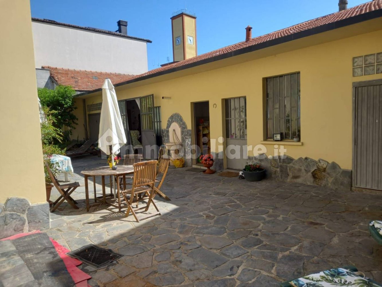 6 bedrooms Villa in Landriano, Italy No. 112735